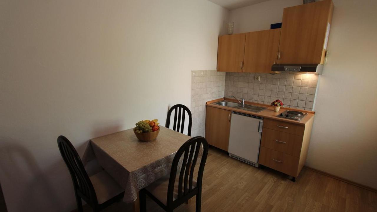 Apartments Grzetic Малинська Екстер'єр фото