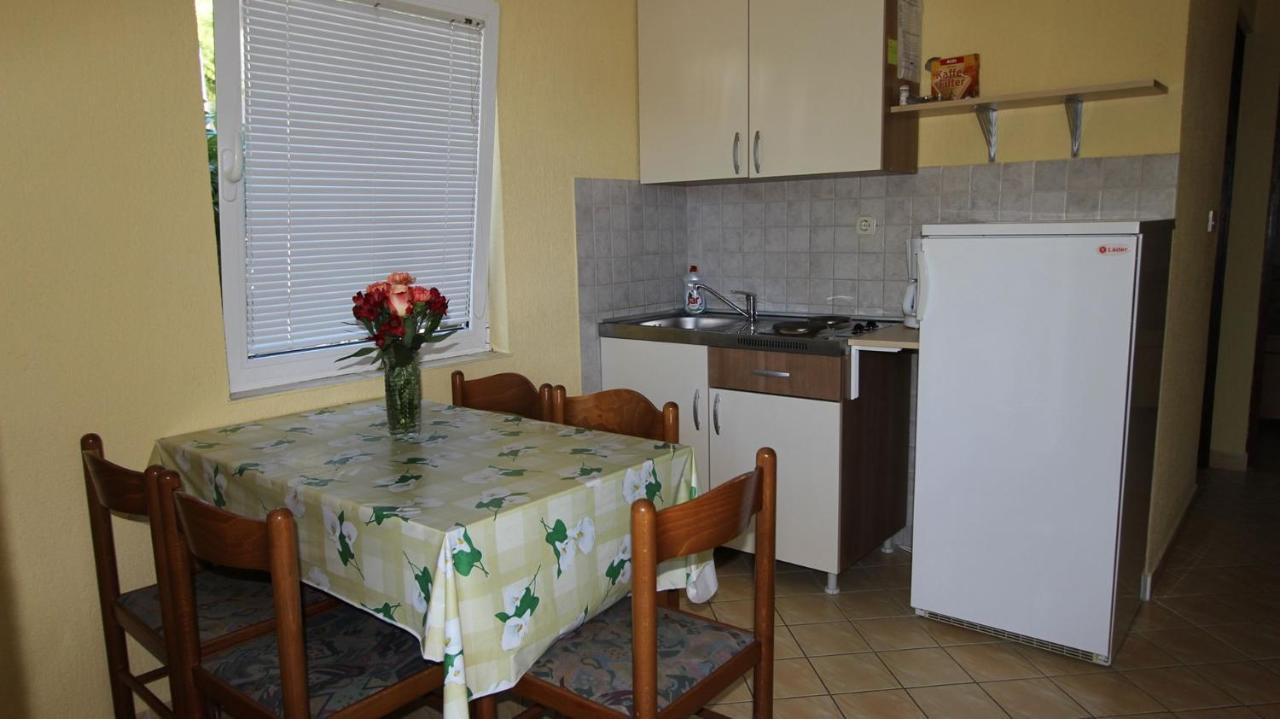 Apartments Grzetic Малинська Екстер'єр фото