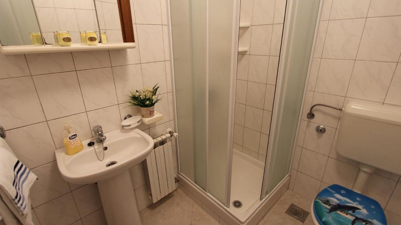 Apartments Grzetic Малинська Екстер'єр фото